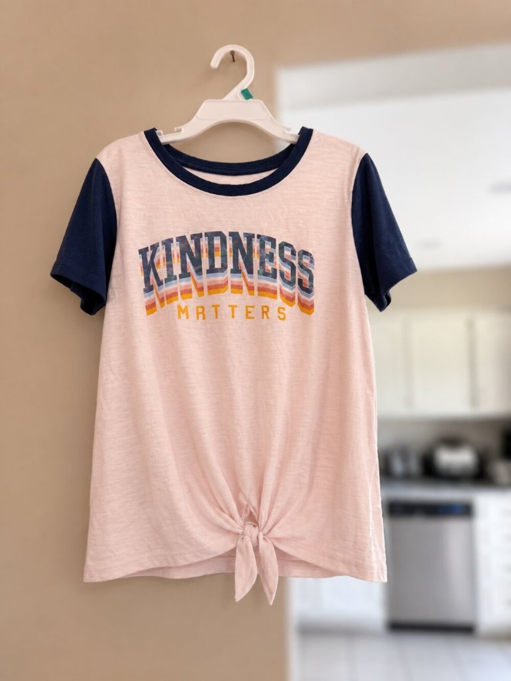 SO “Kindness Matters” Graphic Tee Girls Size Medium
